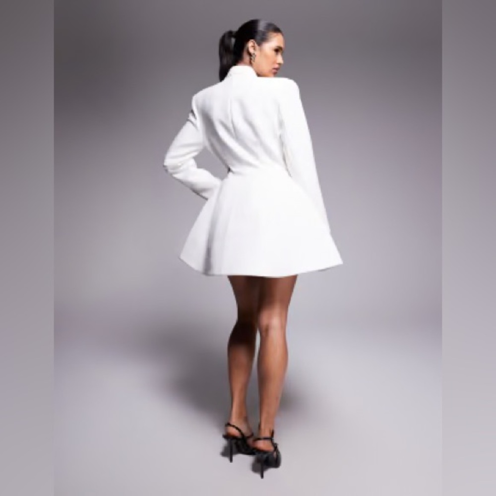 Bardot Janna Hourglass Double Breasted Blazer Mini Dress in White Size 4 - Picture 4 of 12
